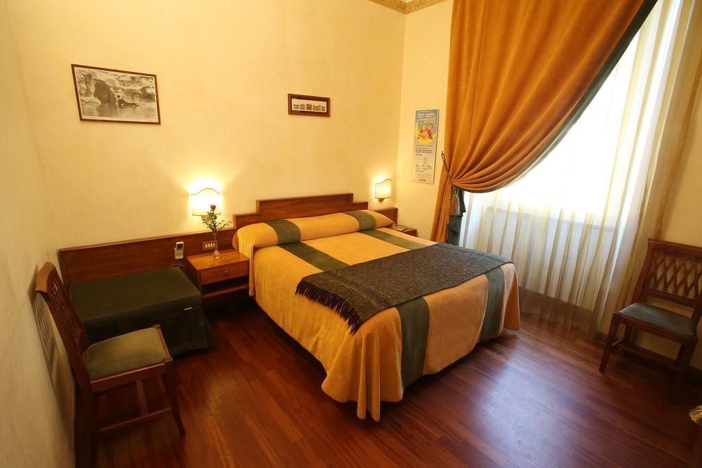Al Colonnato Di San Pietro Bed & Breakfast - Rome