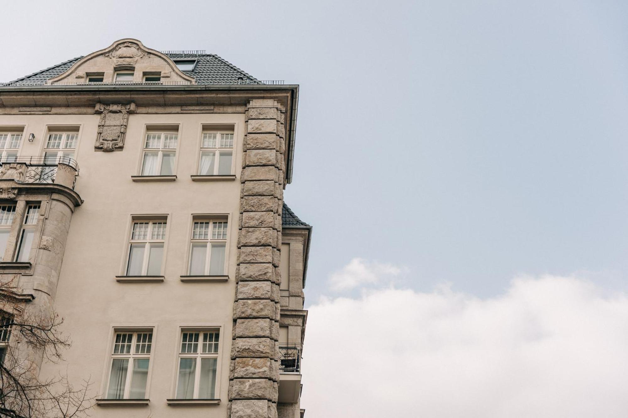 Frankfurter Allee Apartments By Sabine
