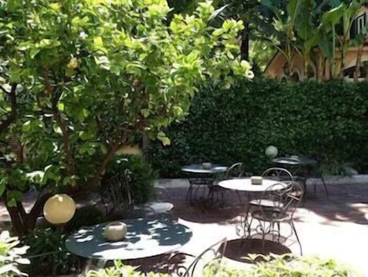 Hotel Select Garden